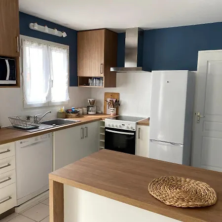 Hébergement de vacances La Fleur Des Marais - Maison Confort Au Calme, Grand Jardin&balançoire Le Château-dʼOléron