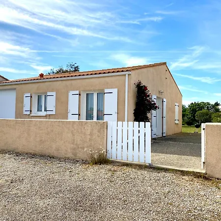 La Fleur Des Marais - Maison Confort Au Calme, Grand Jardin & Balancoire Holiday home
